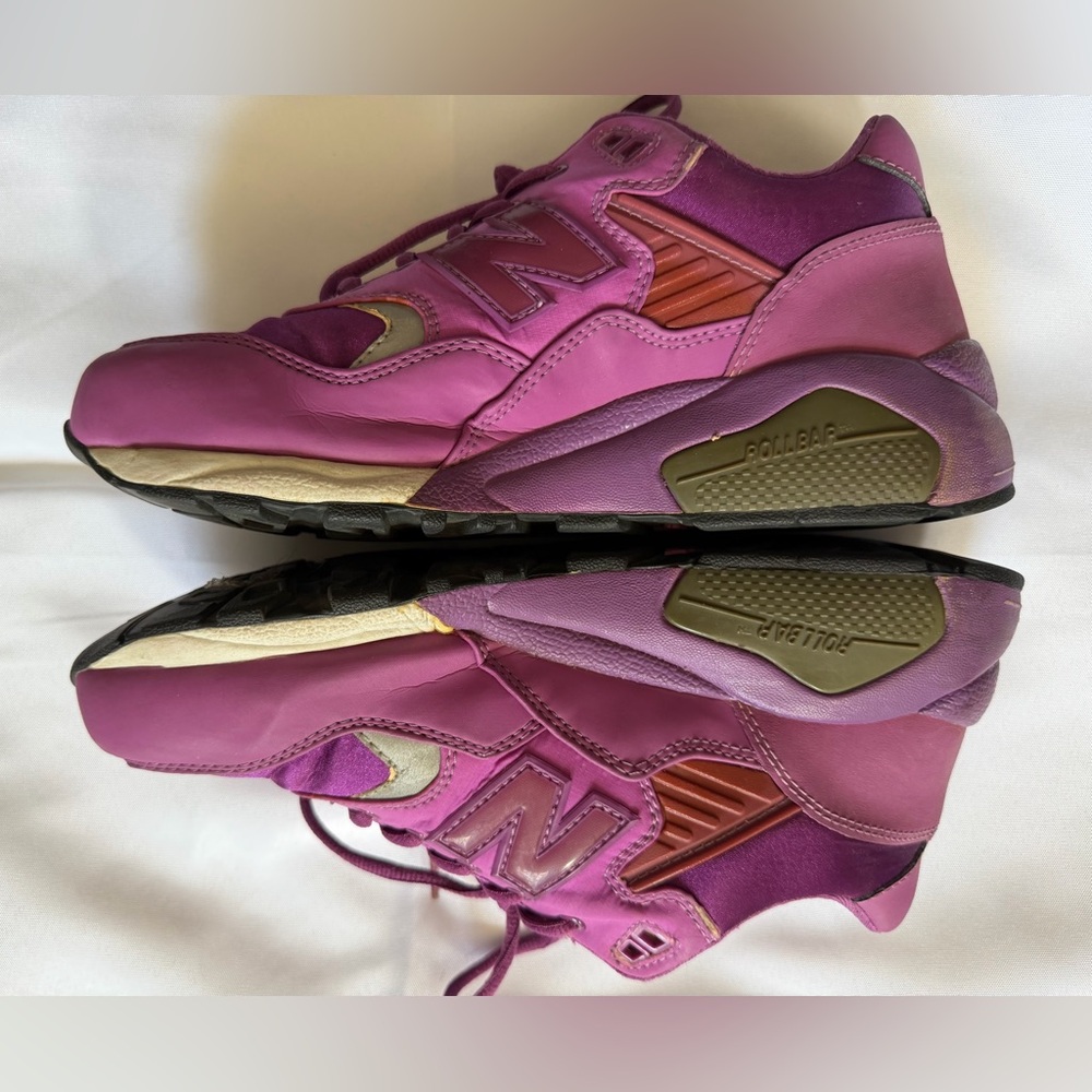 New Balance - Picture 3 of 8